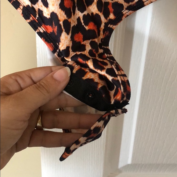 Cheetah print bodysuit - Picture 5 of 5